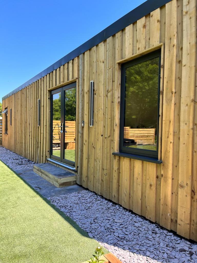 Mill Stream Retreat Villa Legbourne Bagian luar foto