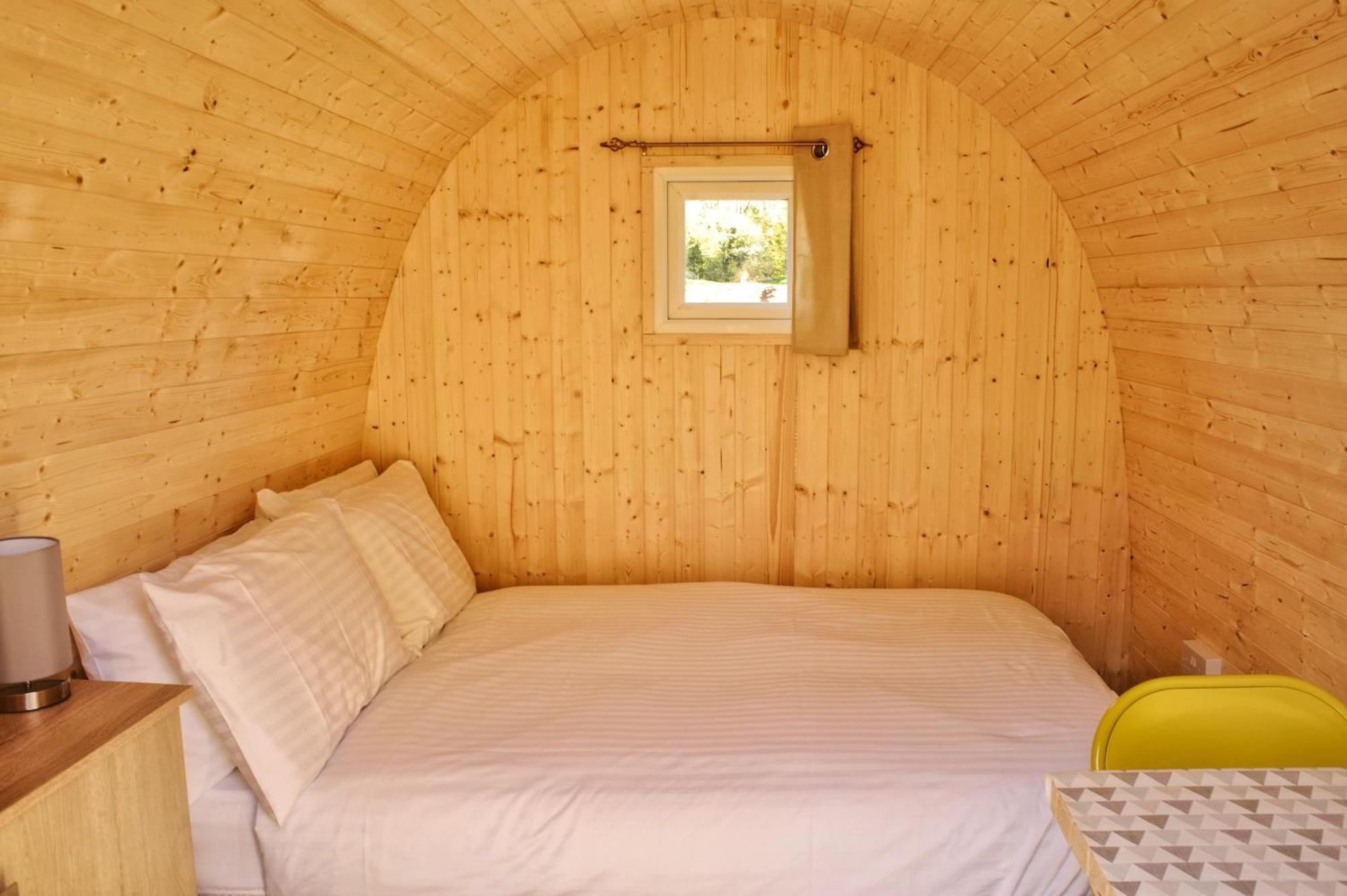 Mill Stream Retreat Villa Legbourne Bagian luar foto