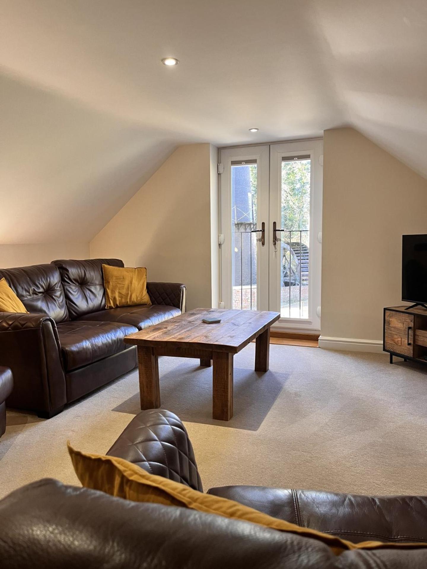 Mill Stream Retreat Villa Legbourne Bagian luar foto