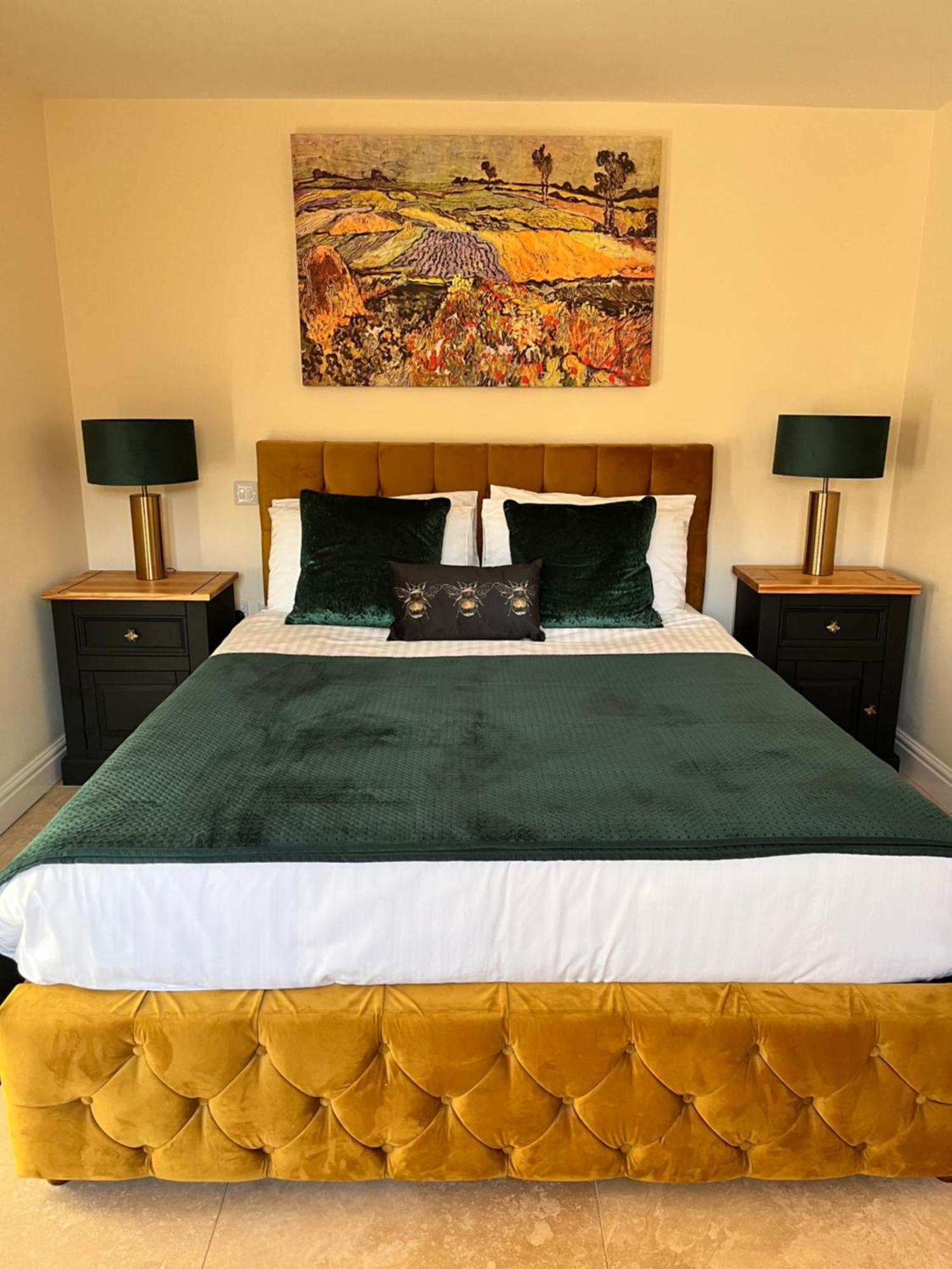 Mill Stream Retreat Villa Legbourne Bagian luar foto